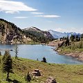 Banff National Park -KanadaSloneczne laki na wysokosci okolo 2300m.Przepiekne widoki .Ja bylam troche za wczesnie ale teraz juz pewnie sa usiane zoltymi kwiatami:)