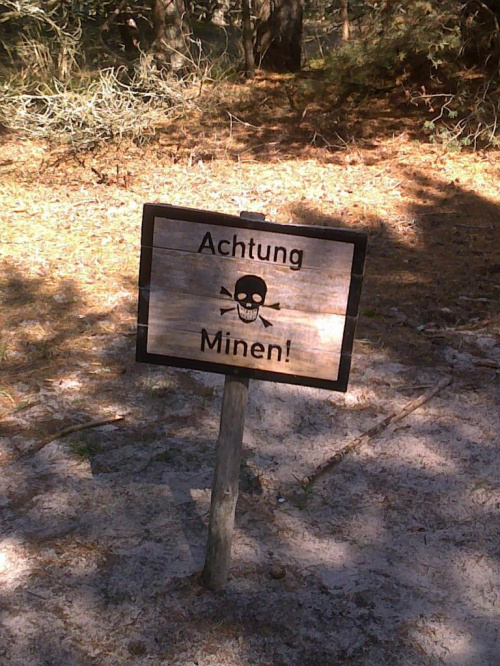 Tu leży Niemiec. Na imię miał Achtung, a na nazwisko Minen