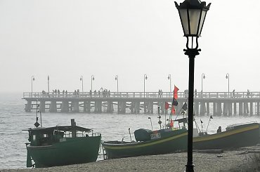 3w1 ale może być więcej, jak dobrze się poszuka #molo #przystań #kuter #kutry #latarnia #mgła #Orłowo