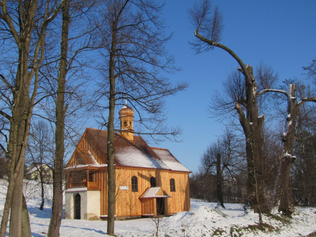 Nasz kościółek w zimowej szacie #kościół #zabytek #wieś #DrewnianeBudowle