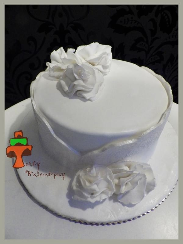Elegancki tort weselny #elegancki #róże #ślub #tort #TortyKraków #TortyWalentynki #wesele