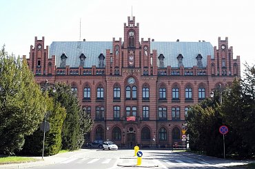 Poczta #Amfiteatr #elektronik #gołębie #poczta #WiosnaWParku